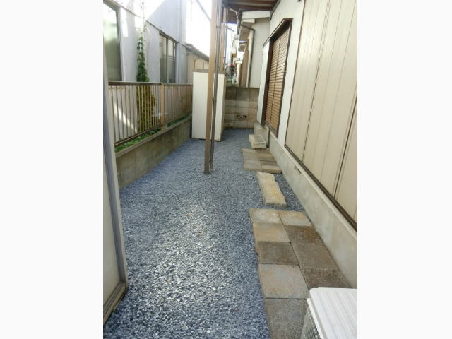 庭先