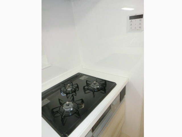 システムキッチン・3口コンロ