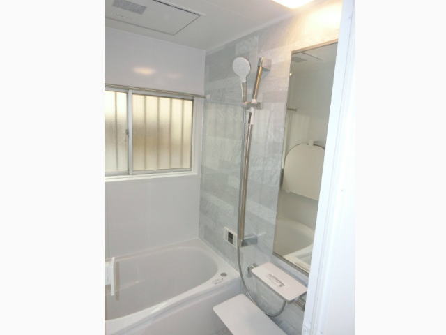 浴室(換気乾燥機能付きユニットバス)