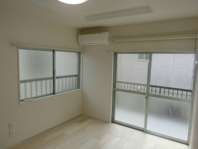 2F洋室(約6帖)エアコン・室内物干しあり